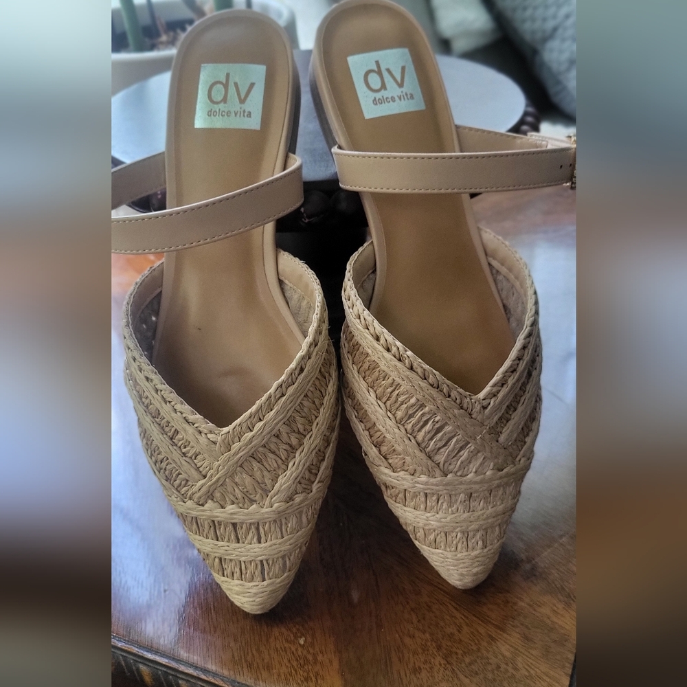 Dolce Vita Tan Espadrille Shoes with Woven Design - Picture 6 of 9